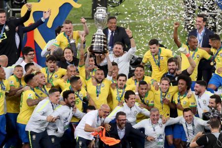 サッカー、ブラジル９度目の優勝 南米選手権