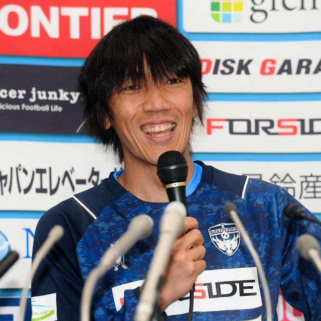 ４１歳の中村俊輔、年齢は「言っていられない」　横浜ＦＣで５２歳カズとチームメート