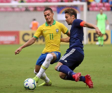 Ｕ-２２、日本がブラジルを破るサッカー国際親善試合