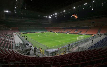 　２７日、観客を入れずに開催された欧州リーグのインテル・ミラノとルドゴレツの試合＝ミラノ（ＵＥＦＡ提供・ＡＰ＝共同）