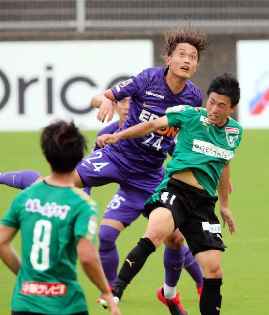 ｊ１広島 ｍｆ東俊希 シャドーで輝く１９歳レフティー サッカー デイリースポーツ Online