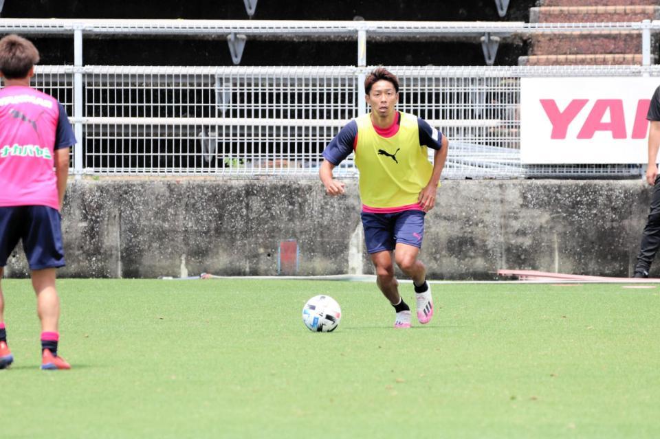 　Ｇ大阪戦に向けて最終調整するＭＦ清武（Ｃ）ＣＥＲＥＺＯ　ＯＳＡＫＡ