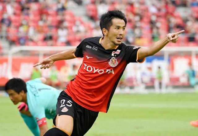 名古屋ｆｗ前田直輝が前半だけでハットトリック 浦和は５失点で後半へ サッカー デイリースポーツ Online