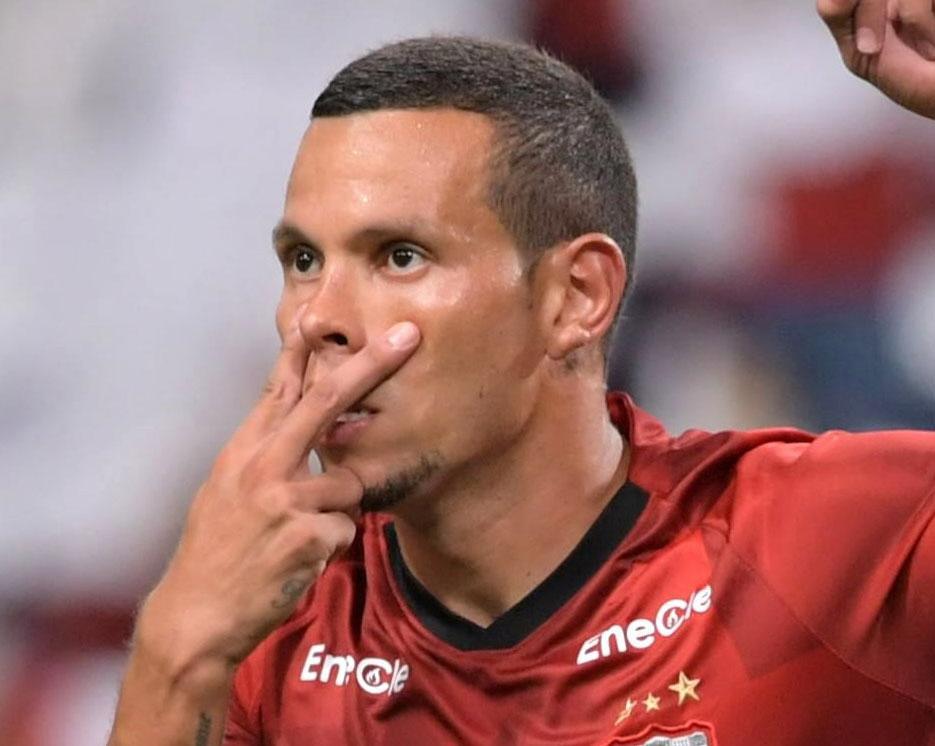 　浦和・エベルトン