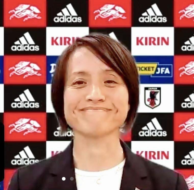 代表候補合宿のメンバーを発表したサッカー女子日本代表（なでしこジャパン）の高倉監督