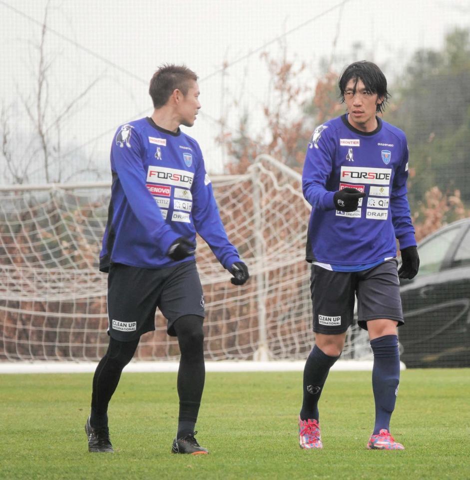 横浜ｆｃ 中村俊輔 背番号 １０ で最年長弾決める サッカー デイリースポーツ Online