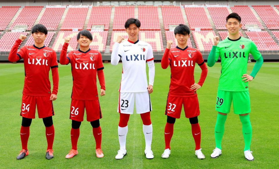 　鹿島の新加入選手。左から船橋、須藤、林、常本、早川（Ｃ）ＫＡＳＨＩＭＡ　ＡＮＴＬＥＲＳ