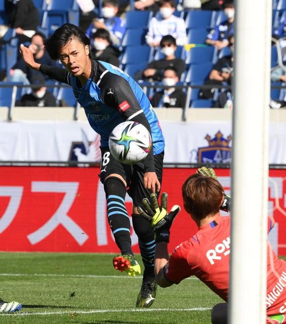 川崎・三笘が２１年日本サッカー界の公式戦初ゴール　３分後に２発目！