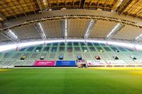 　ノエビアスタジアム神戸に掲出された大型広告バナー