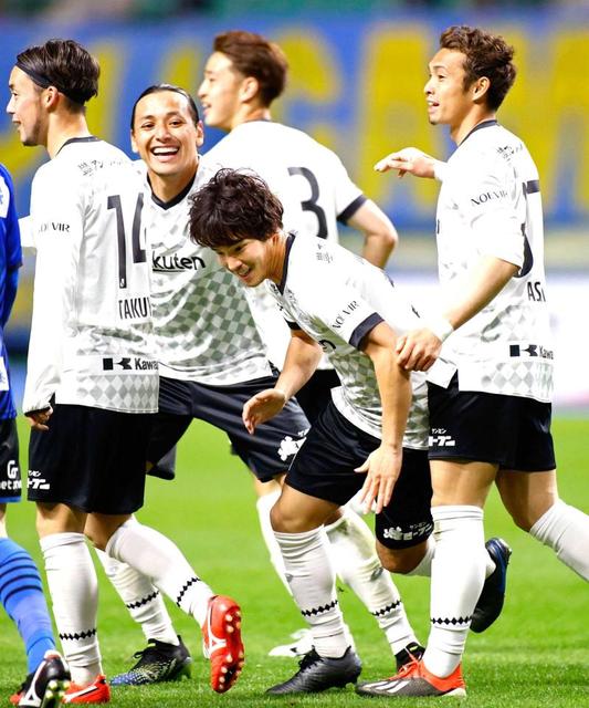 神戸が３発逆転！若手が躍動　三浦監督、主力抜きの勝利にチームの成長実感