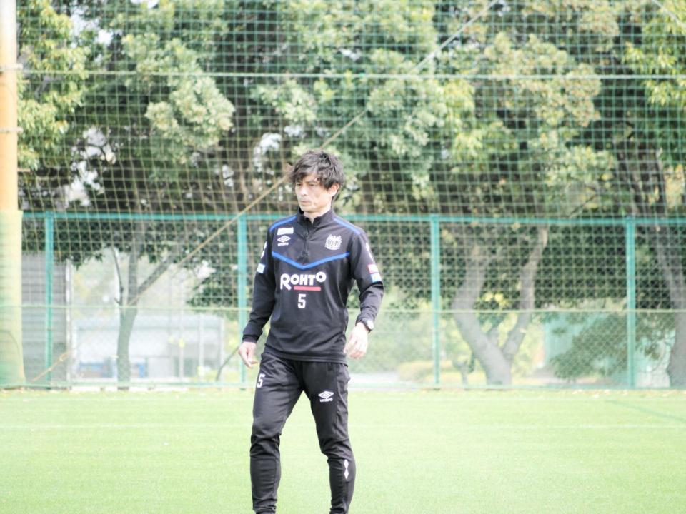 　広島戦に向けて練習を進めるＧ大阪・宮本監督（ガンバ大阪提供）