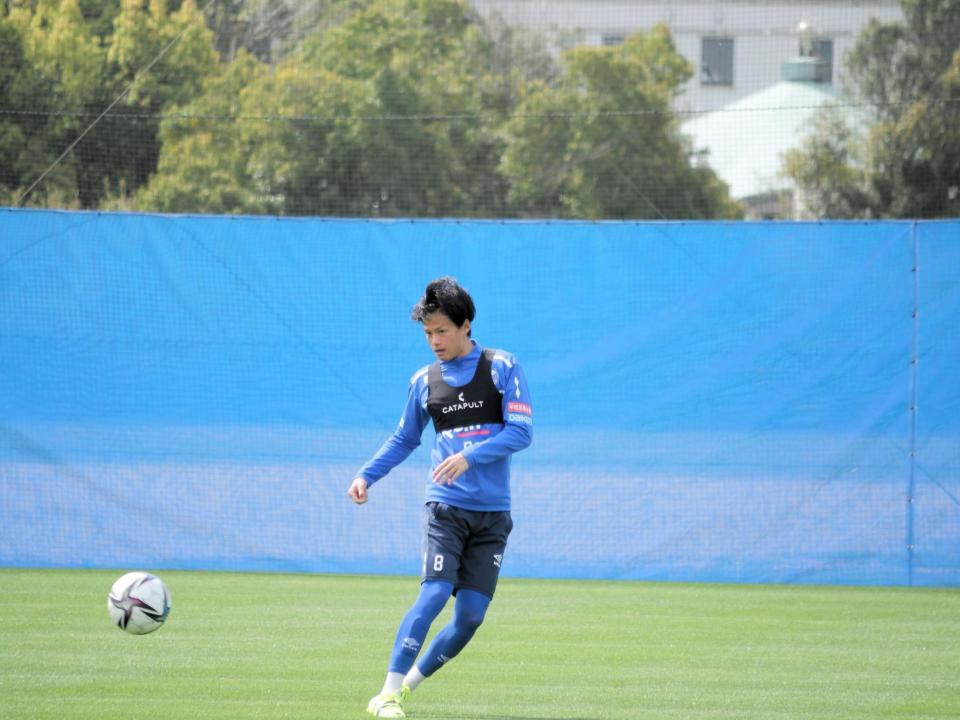 広島戦に向けて調整するＧ大阪ＭＦ小野瀬（ガンバ大阪提供）