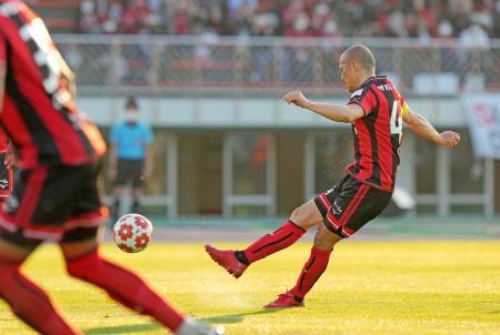 小野伸二が最年長ゴール サッカー デイリースポーツ Online