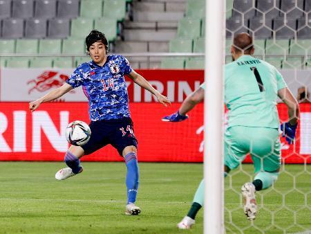 日本、セルビアに競り勝つ親善試合、伊東がゴール