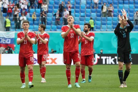 ロシアがフィンランド下すサッカー欧州選手権