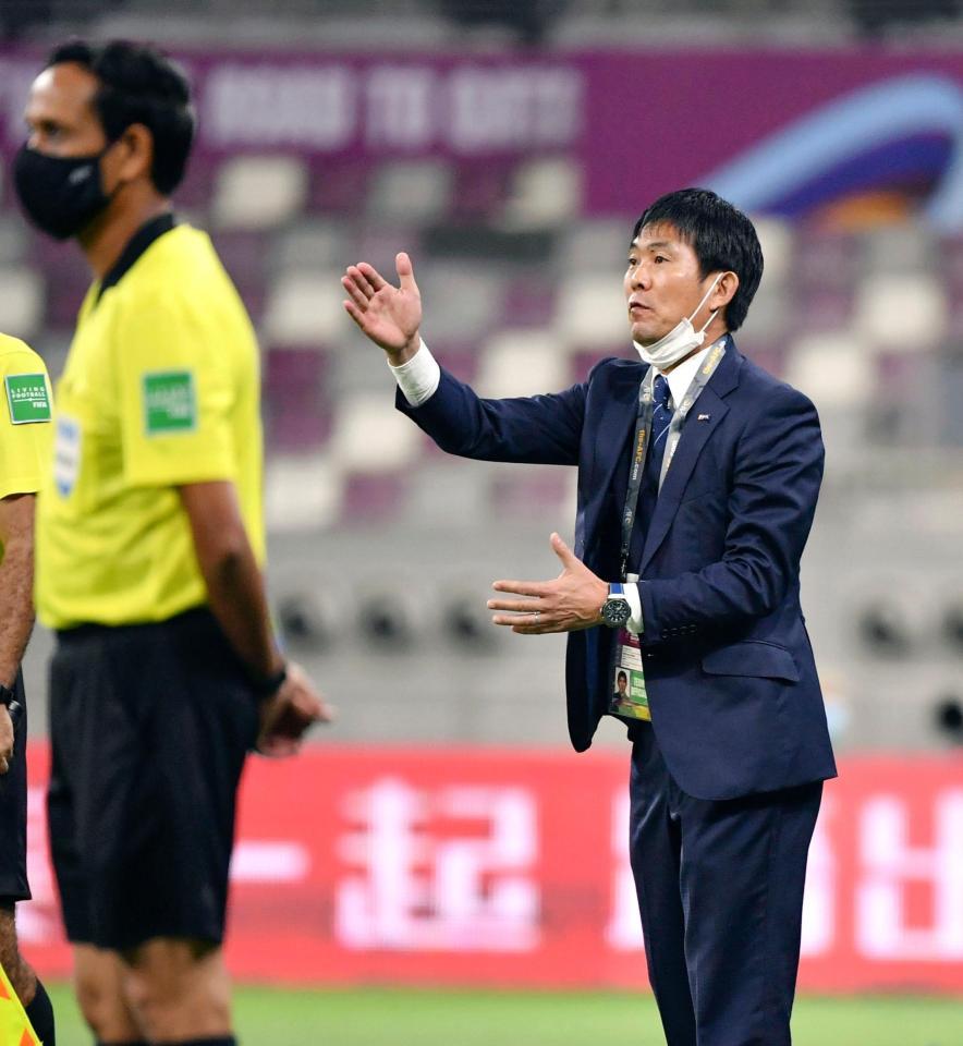 指示を出す森保監督（Ｃ）ＪＦＡ