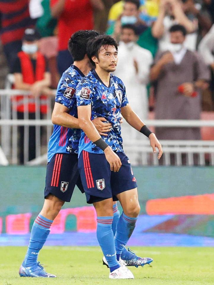 森保ジャパン２敗目 バックパスから連係ミス 決勝点献上 吉田 どう立ち上がるか サッカー デイリースポーツ Online