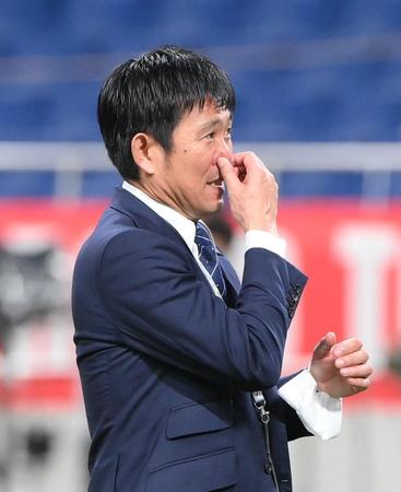 試合後に目頭を熱くする森保監督（撮影・堀内翔）