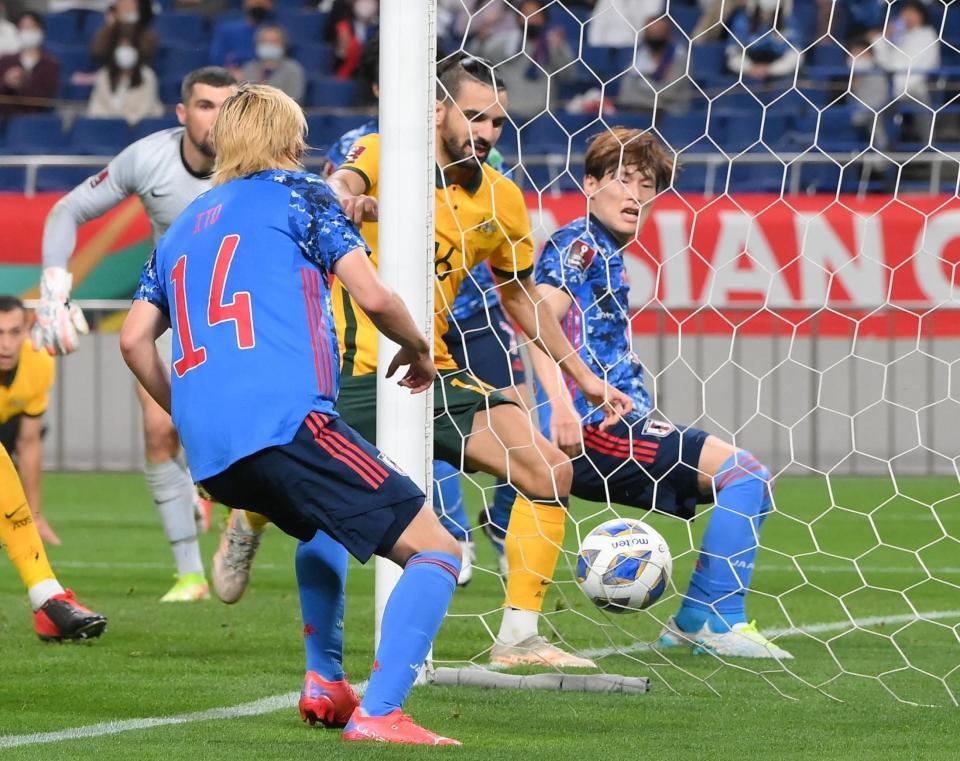 浅野拓磨 勝ち越しうれしさ爆発 ジャガーポーズするのも忘れ ｏｇ誘発 サッカー デイリースポーツ Online