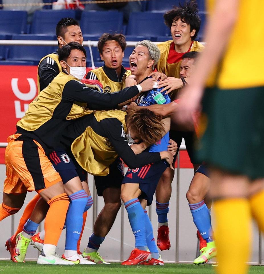浅野拓磨 勝ち越しうれしさ爆発 ジャガーポーズするのも忘れ ｏｇ誘発 サッカー デイリースポーツ Online