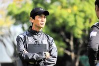 　横浜Ｍに向けトレーニングを指揮するＣ大阪・小菊監督（セレッソ大阪提供）