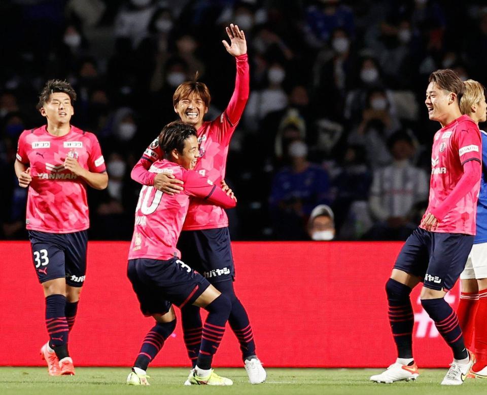 サッカー日本代表 乾選手 11番 - ウェア