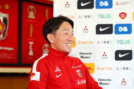 オンライン取材に応じる浦和ＭＦ宇賀神友弥（©ＵＲＡＷＡ　ＲＥＤＳ）