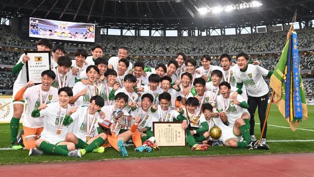 青森山田 圧勝３冠でｓｎｓも席巻 シュート０ など関連ワードが複数トレンド入り サッカー デイリースポーツ Online