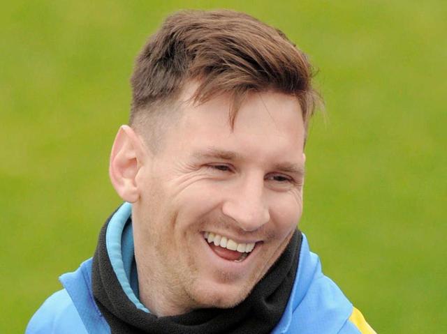 メッシ バルセロナで元同僚と夕食 サッカー デイリースポーツ Online