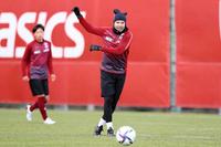 　いぶきの森キャンプでトレーニングするイニエスタ（Ｃ）ＶＩＳＳＥＬ　ＫＯＢＥ