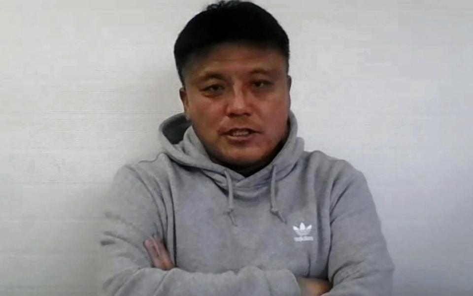 　オンライン取材に応じる京都・チョウ監督