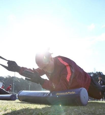 和歌山キャンプでトレーニングに励んだ神戸・酒井＝１月（Ｃ）ＶＩＳＳＥＬ　ＫＯＢＥ