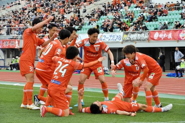 ｊ３愛媛 開幕戦で逆転負け ｄｆ森脇 一言で片付けてはいけないが 悔しい サッカー デイリースポーツ Online