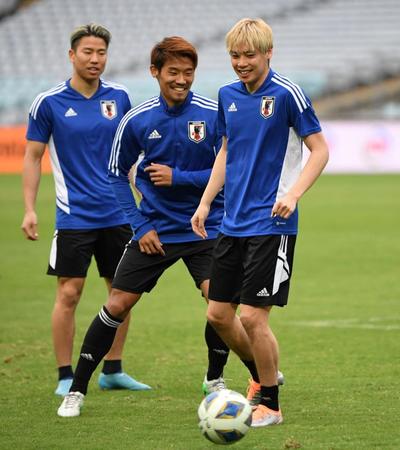 日本代表 伊東純也 2022/23 スタッドランス 選手用ユニフォーム