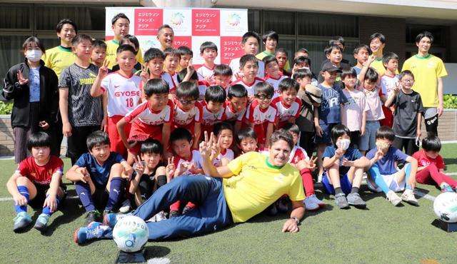 サッカー元ブラジル代表エジミウソン氏「日本に特別な思い」子どもの経済支援団体設立