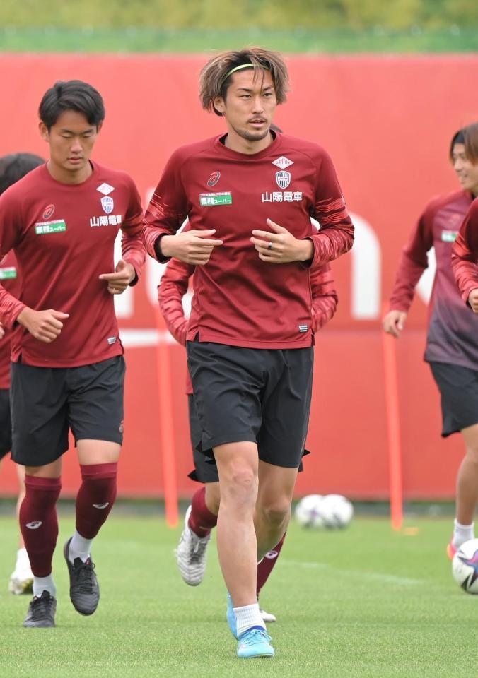 　ランニングする神戸・菊池流帆（撮影・高部洋祐）