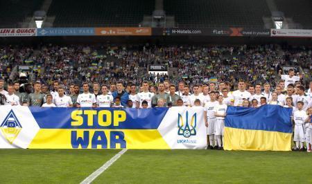 ウクライナ代表、独で対外試合侵攻後初、熱い声援