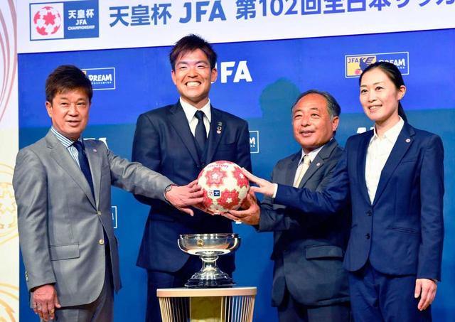 Ｊ１浦和・元日本代表ＧＫ西川「試合後髭伸びてるくらいプレッシャー」　天皇杯開幕前会見