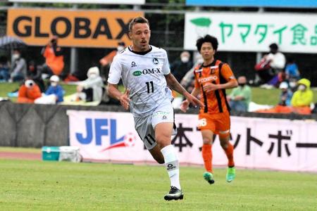 　加入後初出場で鋭いシュートを放ったＦＣ大阪ＭＦガブリエル・ピレス