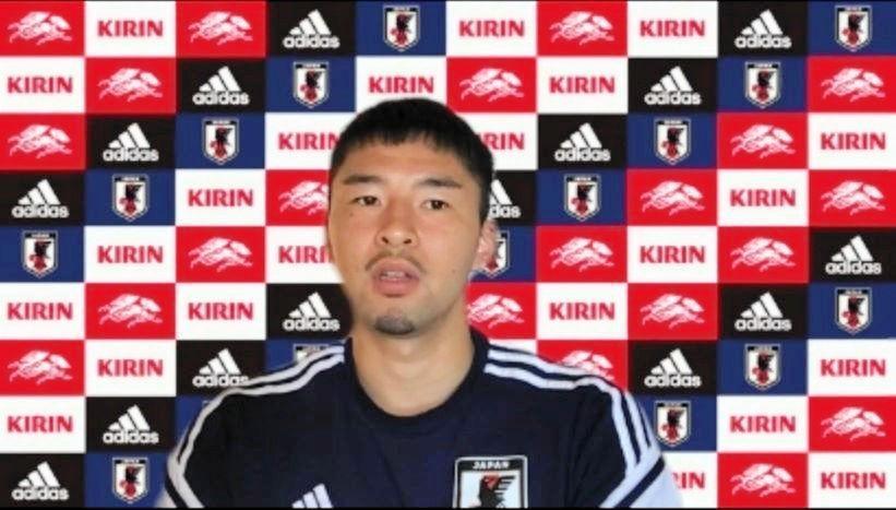 　オンライン取材に応じる日本代表・中山雄太