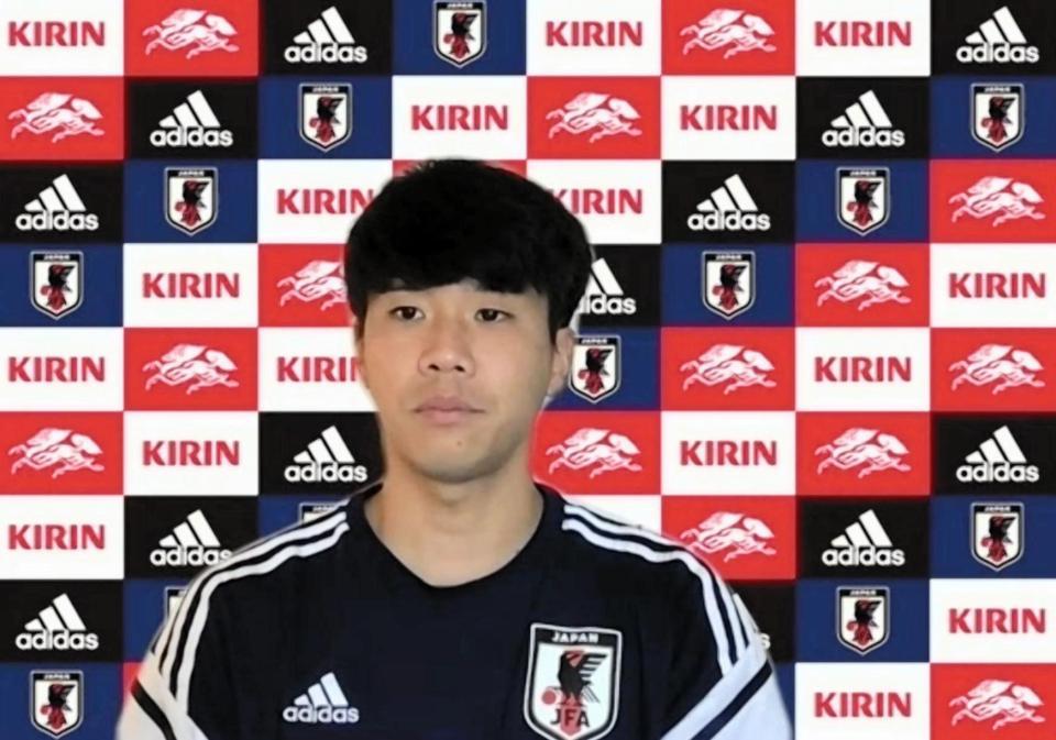 　オンライン取材に応じる日本代表ＤＦ山根