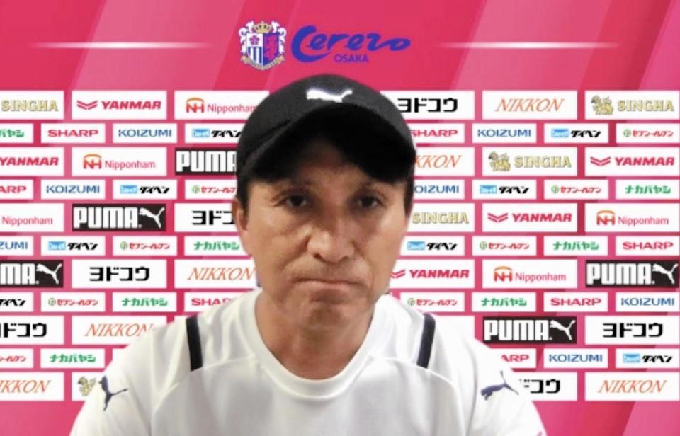 オンライン取材に応じるＣ大阪・小菊監督