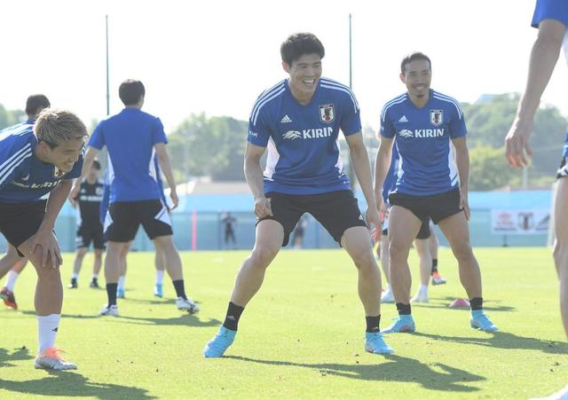 日本代表・冨安がチュニジア戦出場に意欲「問題なかった」右太もも痛から１１日に完全合流