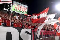 　盛り上がる浦和サポーター