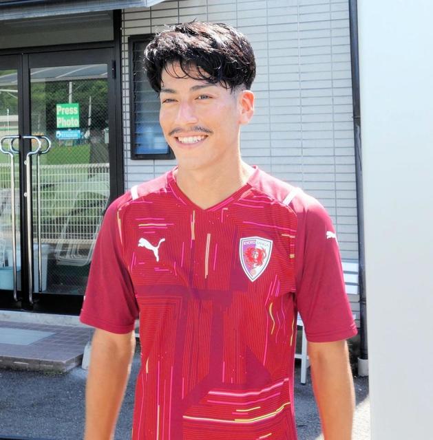 京都 FW宮吉拓実がヘアドネーションで長髪バッサリ 心機一転