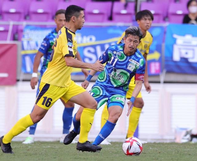 カズ５戦連続の途中出場　５５歳２１１日に最年長出場記録更新　京都での主催試合に５６８２人