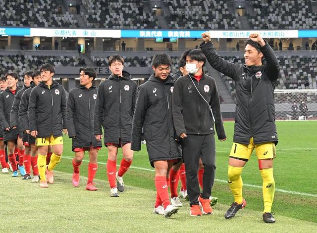 東山 チーム力で勝つ 約2週間で6戦、精神的に疲労も「支障なし」