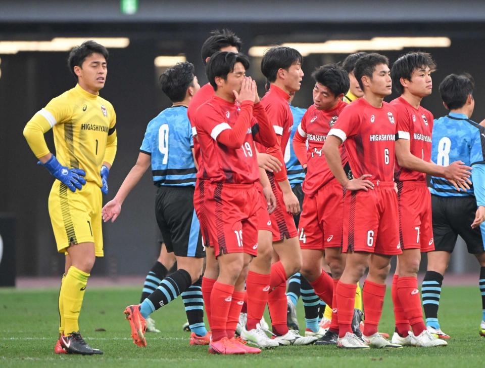 　３失点で岡山学芸館に敗れ、準優勝に終わった東山イレブン