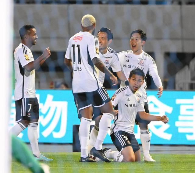 30周年のJリーグが開幕 昨年王者・横浜Mが開始早々先制弾!川崎との“神奈川ダービー”