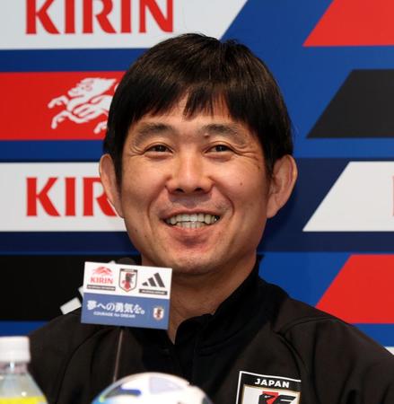 　コロンビア戦を前の会見で笑顔を見せる日本代表・森保一監督（撮影・山口登）